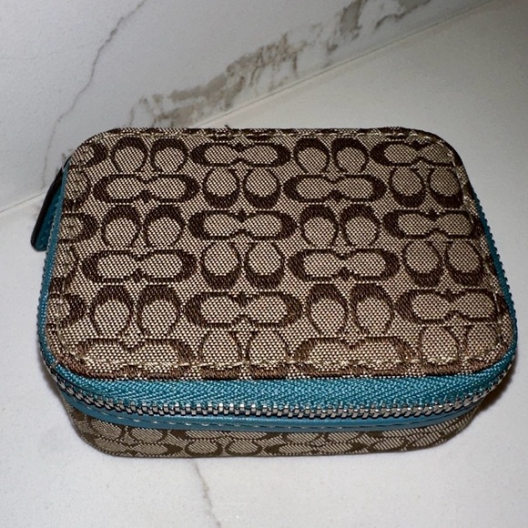 Coach Mini Triple Pill Case Khaki Signature C's With Blue Trim With Pill Bottles - Picture 5 of 15
